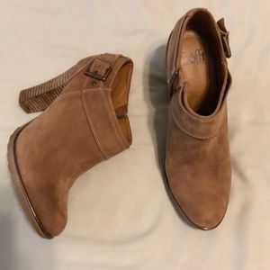 Sofft Tan Suede Boots 10